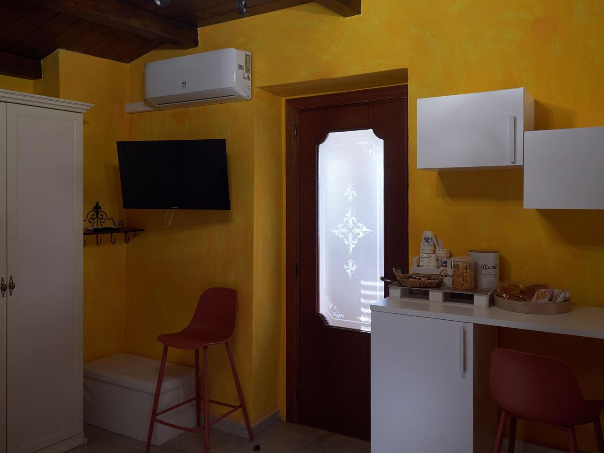 Il Cortiletto Del Borgo Bed & Breakfast Pietra Montecorvino ภายนอก รูปภาพ